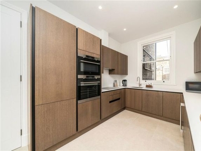Maisonette to rent in Edith Grove, London SW10