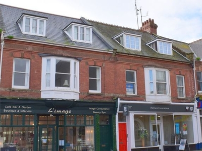 Maisonette to rent in High Street, Budleigh Salterton EX9