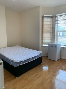 Room to rent in Chapel Street, Luton LU1