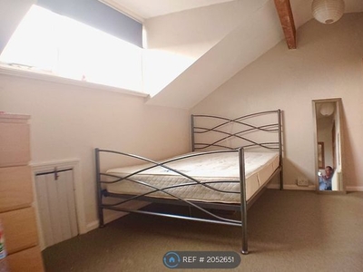 Room to rent in Cross Flatts Mount, Leeds LS11
