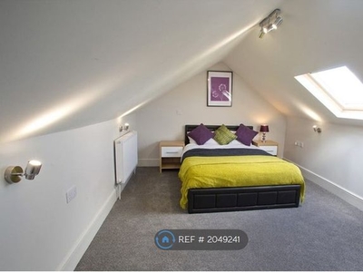 Room to rent in Winchester Street, Taunton TA1