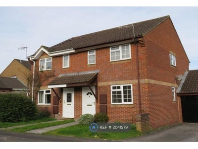 Semi-detached house to rent in Woodbury Gardens, Salisbury SP2