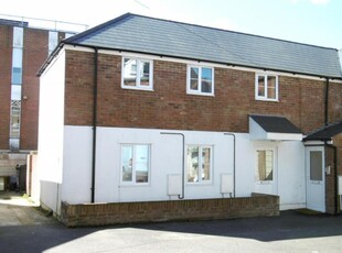 Studio apartment for rent in Ashley Road, Poole, BH15 , BH14