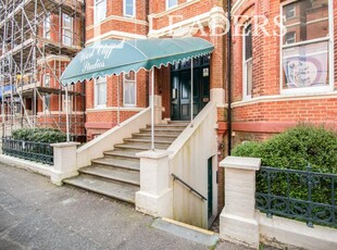 Studio flat for rent in Westcliff Studios, Bournemouth, BH2
