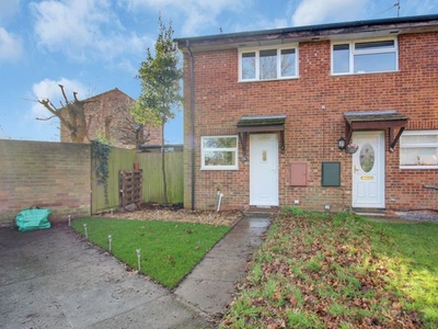 Terraced house to rent in 26 Huntingdon Close, Lower Earley, Reading RG6