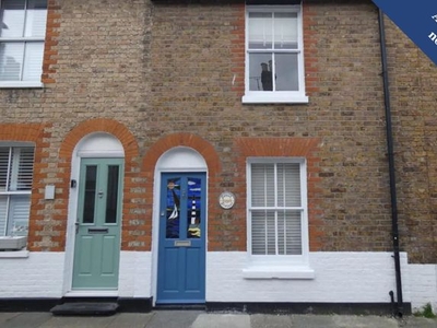Terraced house to rent in Albert Street, Whitstable CT5