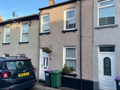 Terraced house to rent in Commercial Street, Griffithstown, Pontypool NP4