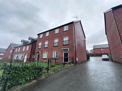Terraced house to rent in Cornwall Street, Manchester M11