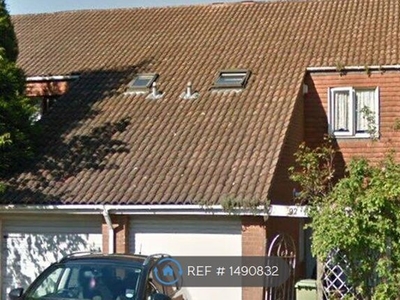 Terraced house to rent in Crosslands, Stantonbury, Milton Keynes MK14