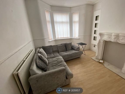 Terraced house to rent in Edmund Street, Salford M6