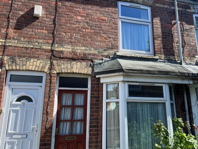 Terraced house to rent in Grinton Avenue, Welbeck Street, Hull HU5