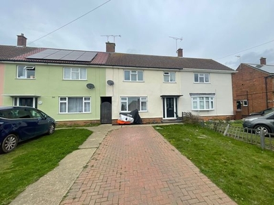 Terraced house to rent in Hawthorn Drive, Ipswich IP2