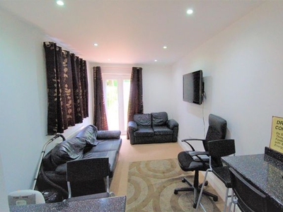 Terraced house to rent in Tiverton Road, Selly Oak, Birmingham B29