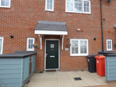 Terraced house to rent in Twist Way, Slough SL2