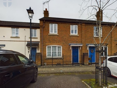 Terraced house to rent in Windmill Close, Aylesbury HP19