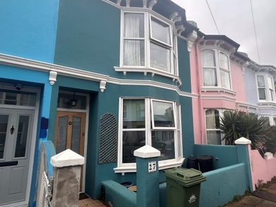 Terraced house to rent in Windmill Street, Brighton BN2