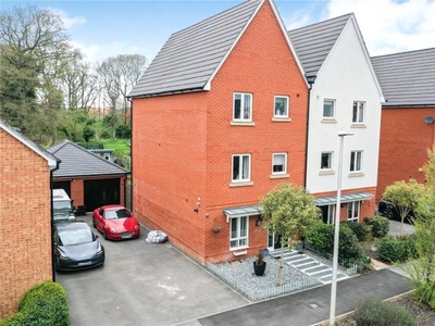 Town house to rent in Appleton Way, Shinfield, Reading, Berkshire RG2