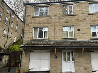 Town house to rent in Wildspur Grove, New Mill, Holmfirth HD9
