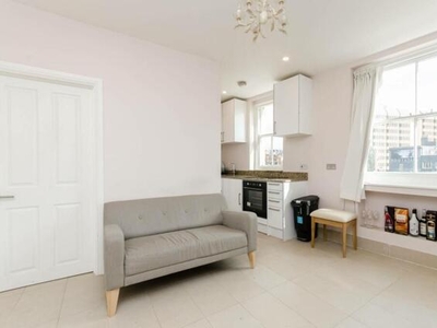 1 Bedroom Flat For Rent In West Kensington, London