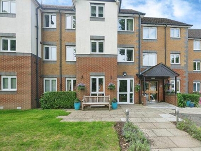 1 Bedroom Flat For Sale In Camberley