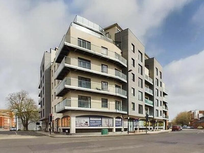 2 Bedroom Apartment For Sale In 1 Royal Crescent Road, Southampton