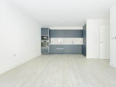 2 Bedroom Flat For Rent In Hounslow, Middlesex