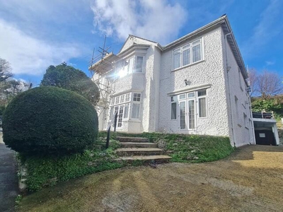 2 Bedroom Flat For Sale In Surrey Road South, Bournemouth