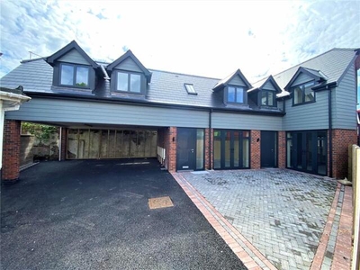 2 Bedroom Semi-detached House For Sale In Ringwood, Hampshire