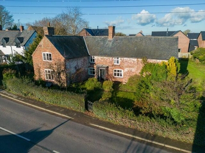 3 Bedroom Detached House For Sale In Oswestry, Shropshire