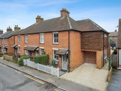 3 Bedroom End Of Terrace House For Sale In Beaconsfield
