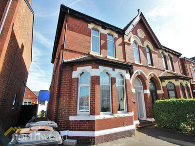 3 Bedroom Semi-detached House For Sale In Birkdale, Southport