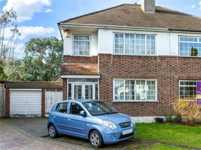 3 Bedroom Semi-detached House For Sale In Bromley, Kent