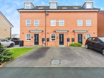 3 Bedroom Town House For Sale In Hyde
