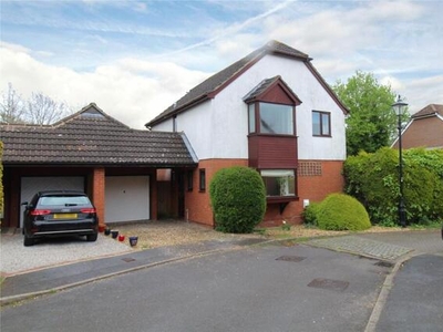 4 Bedroom Detached House For Sale In Basingstoke, Hampshire
