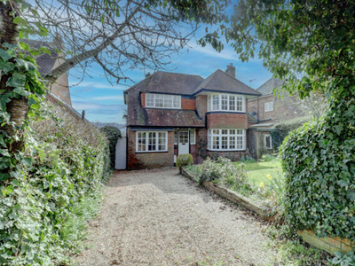 4 Bedroom Detached House For Sale In Hughenden Valley, High Wycombe