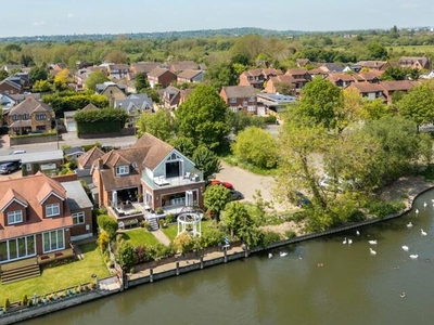4 Bedroom Detached House For Sale In Staines