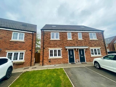4 Bedroom Semi-detached House For Sale In Daventry