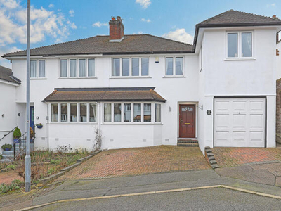 4 Bedroom Semi-detached House For Sale In Loughton, Essex