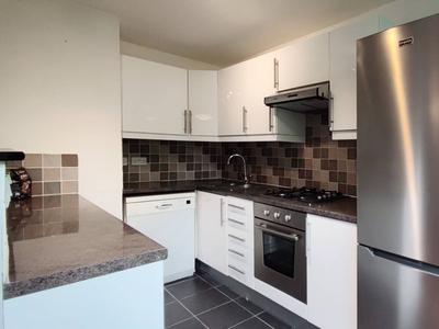 Room in a 4-Bedroom Apartment in Wandsworth