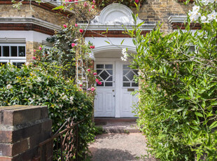 1 Bedroom Flat For Sale In
East Sheen