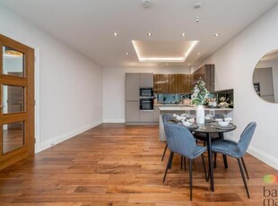 2 Bedroom Apartment For Sale In Muswell Hill, London