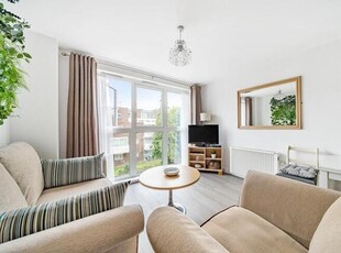 2 Bedroom Flat For Sale In Woking, Surrey