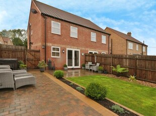 3 Bedroom Semi-detached House For Sale In Wawne, Hull
