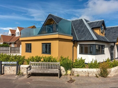 2 bedroom flat for sale in Sea Place, Goring-By-Sea, Worthing, BN12