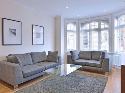 Duplex to rent in King Street, Hammersmith W6