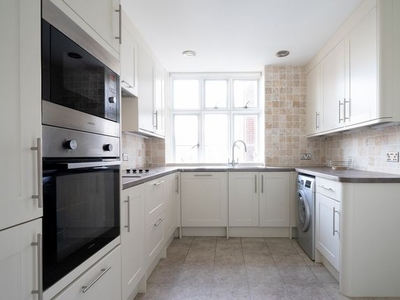 Flat to rent in Chesterfield Gardens, London, 5 W1J