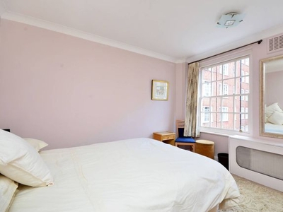 Flat to rent in Edgware Road, Hyde Park Estate, London W2