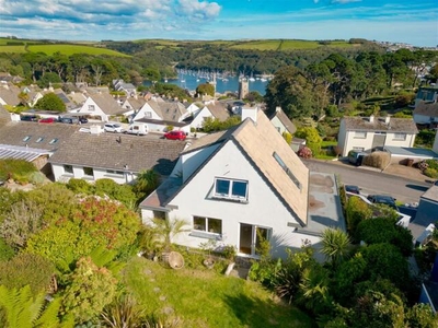 2 Bedroom Detached House For Sale In Fowey