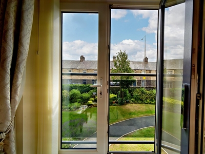 2 Bedroom Retirement Flat For Sale in Carnforth, Lancashire