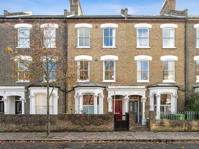 Gillespie Road, London, N5 2 bedroom flat/apartment in London